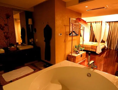 天津和平养生会所的黄昏恋：当爱情遇上八十岁